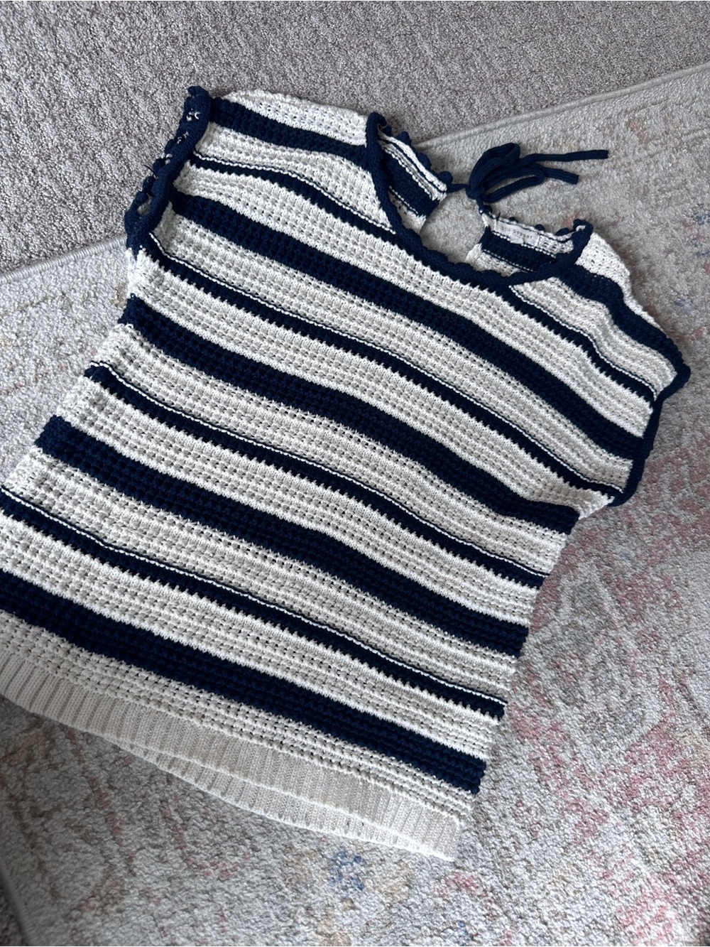 BUCKLE oversized Striped Navy and White Sleeveless Knit Sweater in size small